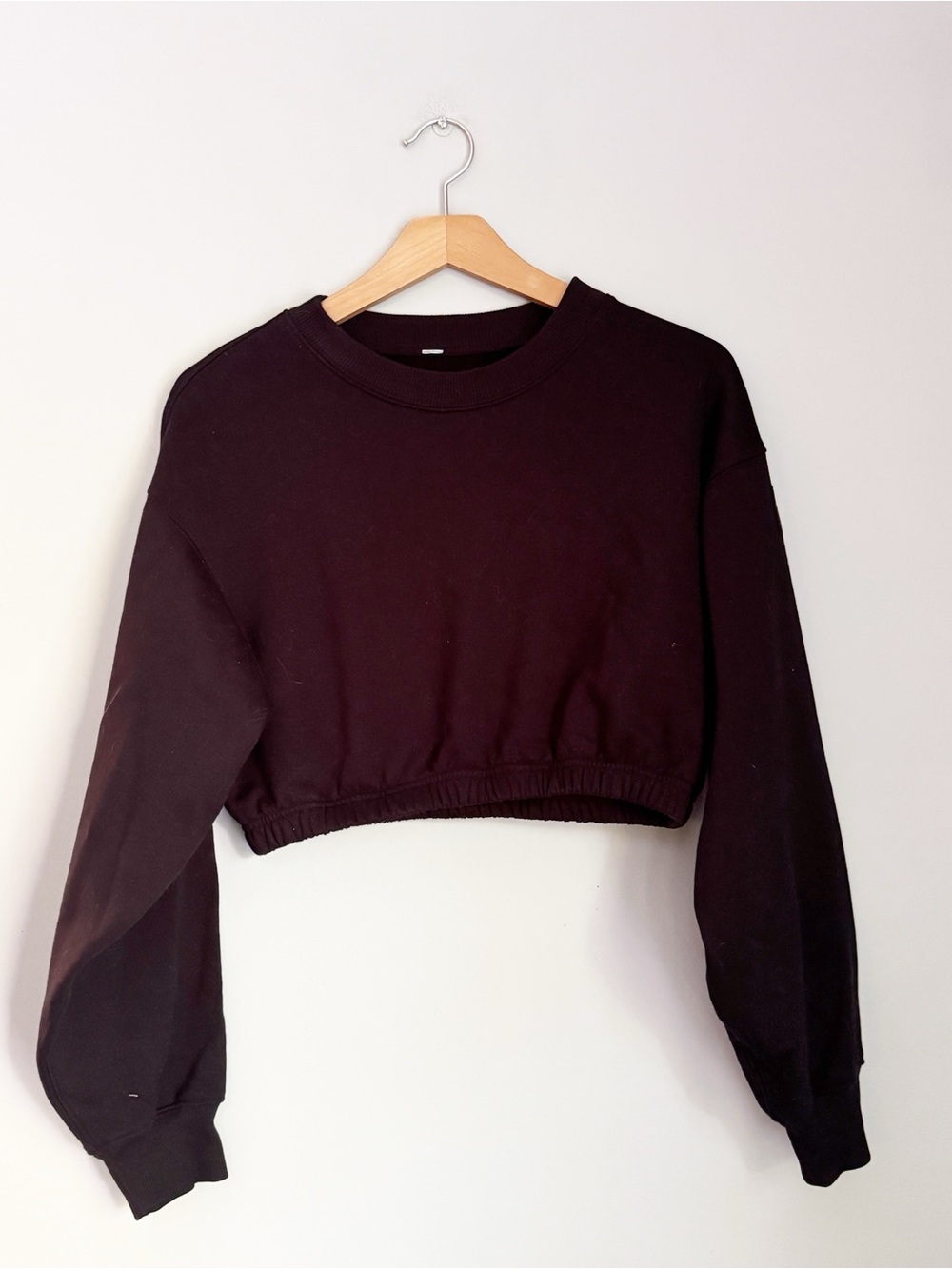 ALO Yoga Black Cropped Crew Sweatshirt